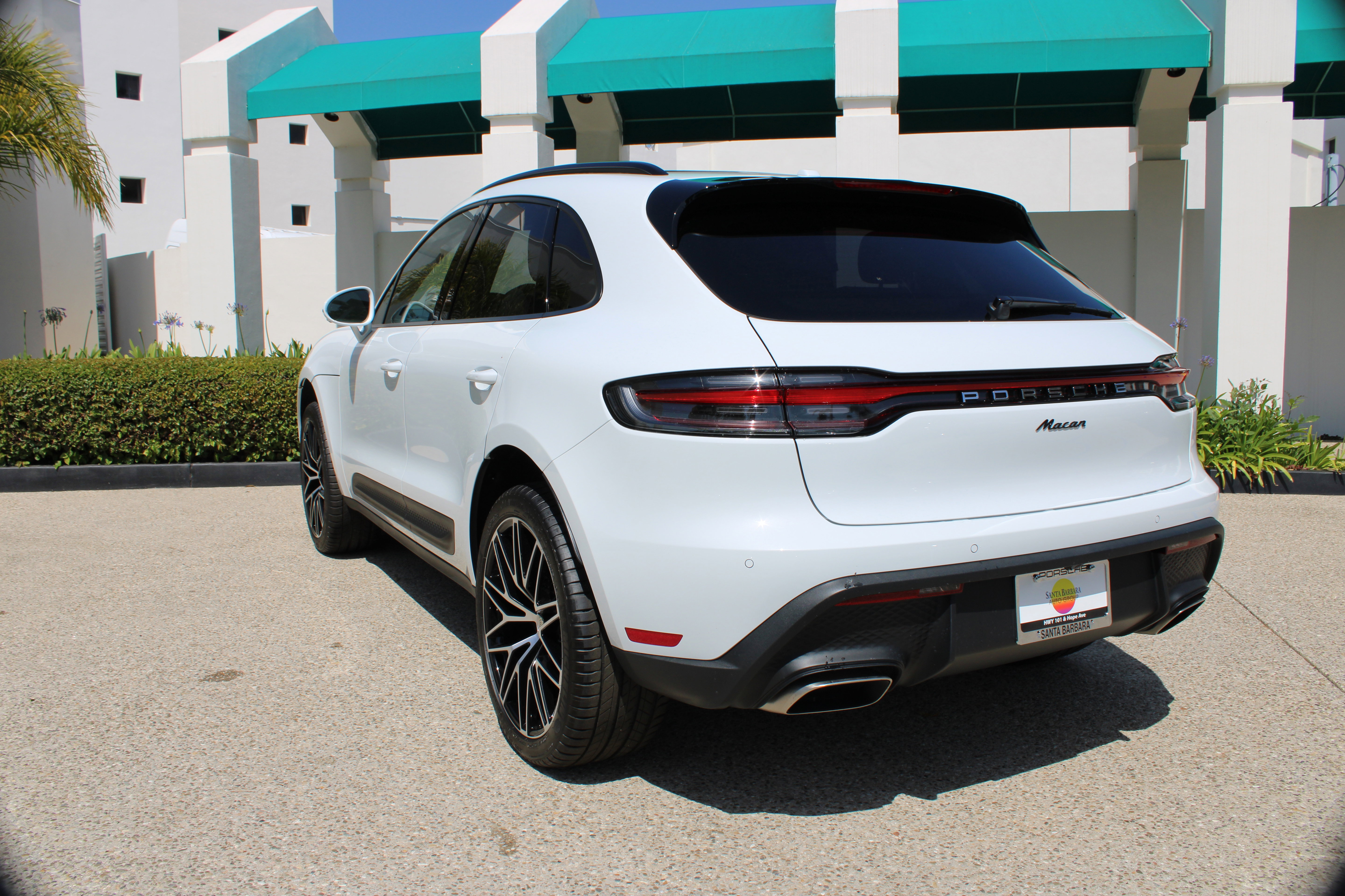 New 2026 Porsche Macan AWD/4WD image 3
