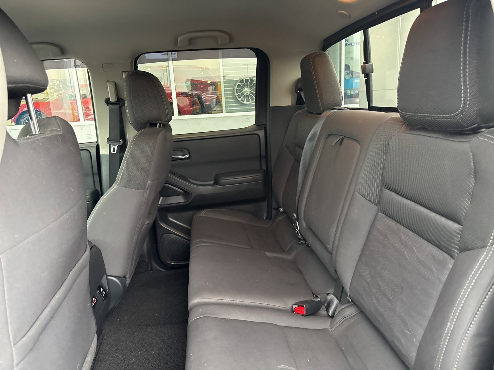 Used 2022 Nissan Frontier SV image 16