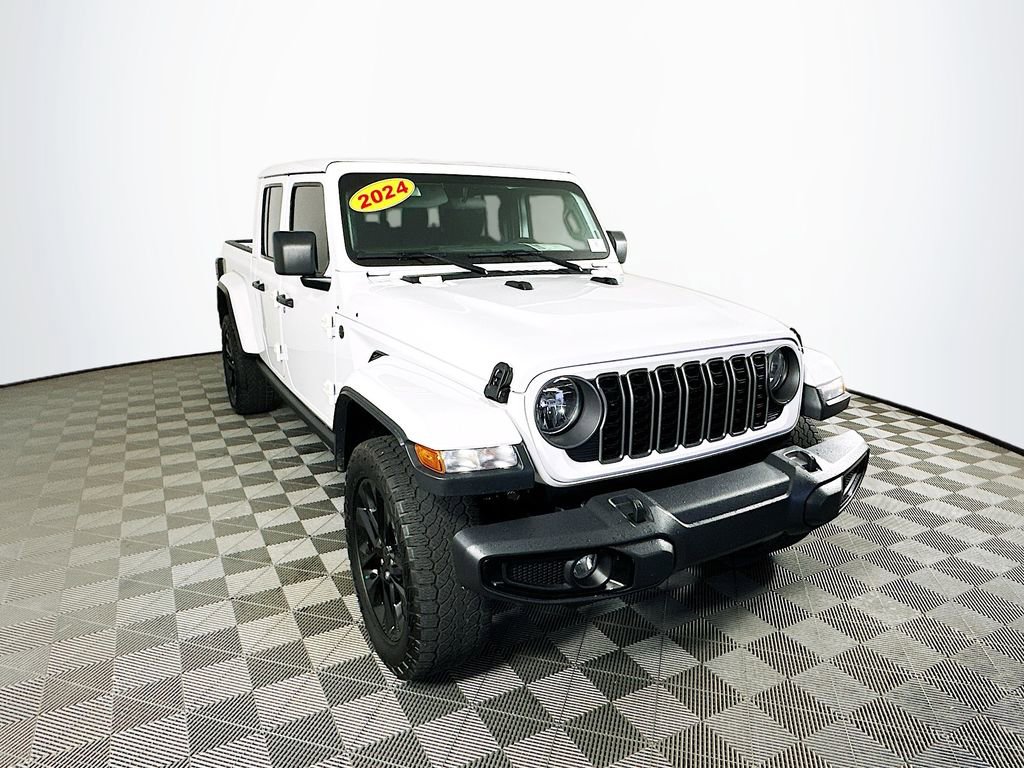 Certified 2024 Jeep Gladiator Sport AWD/4WD image 2