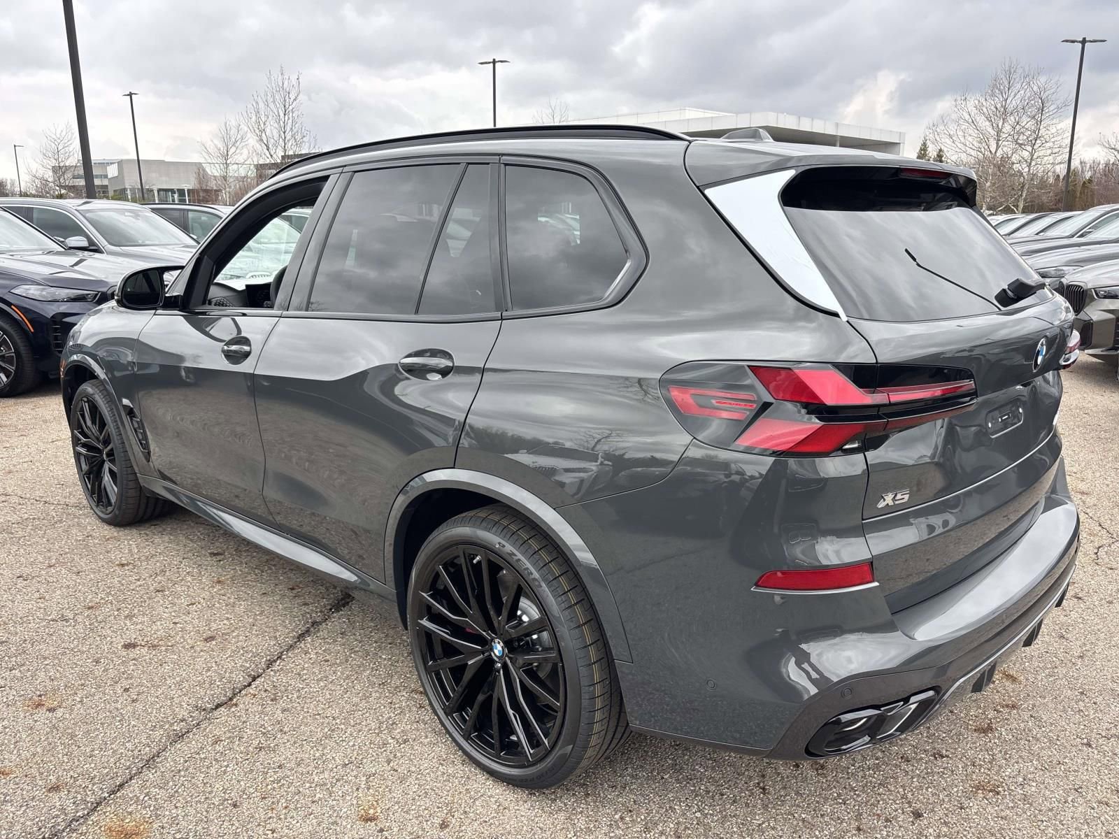 New 2026 BMW X5 M60i image 7