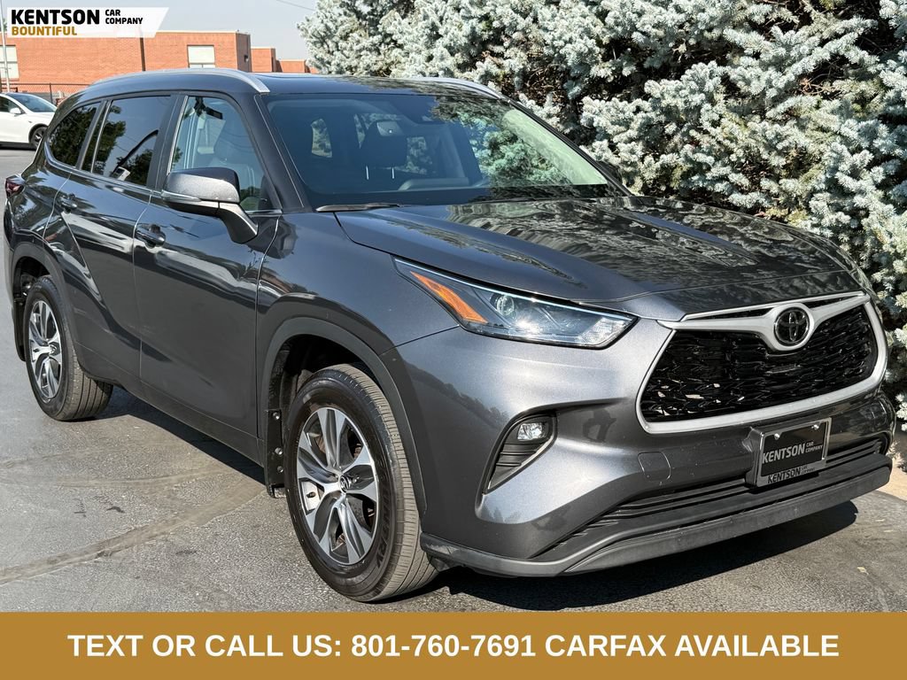 Used 2025 Toyota Highlander XLE AWD/4WD image 12
