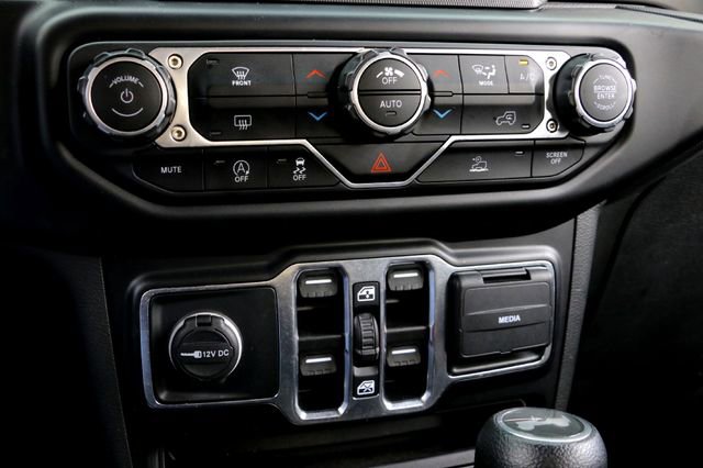 Used 2022 Jeep Wrangler Unlimited Sport AWD/4WD image 18
