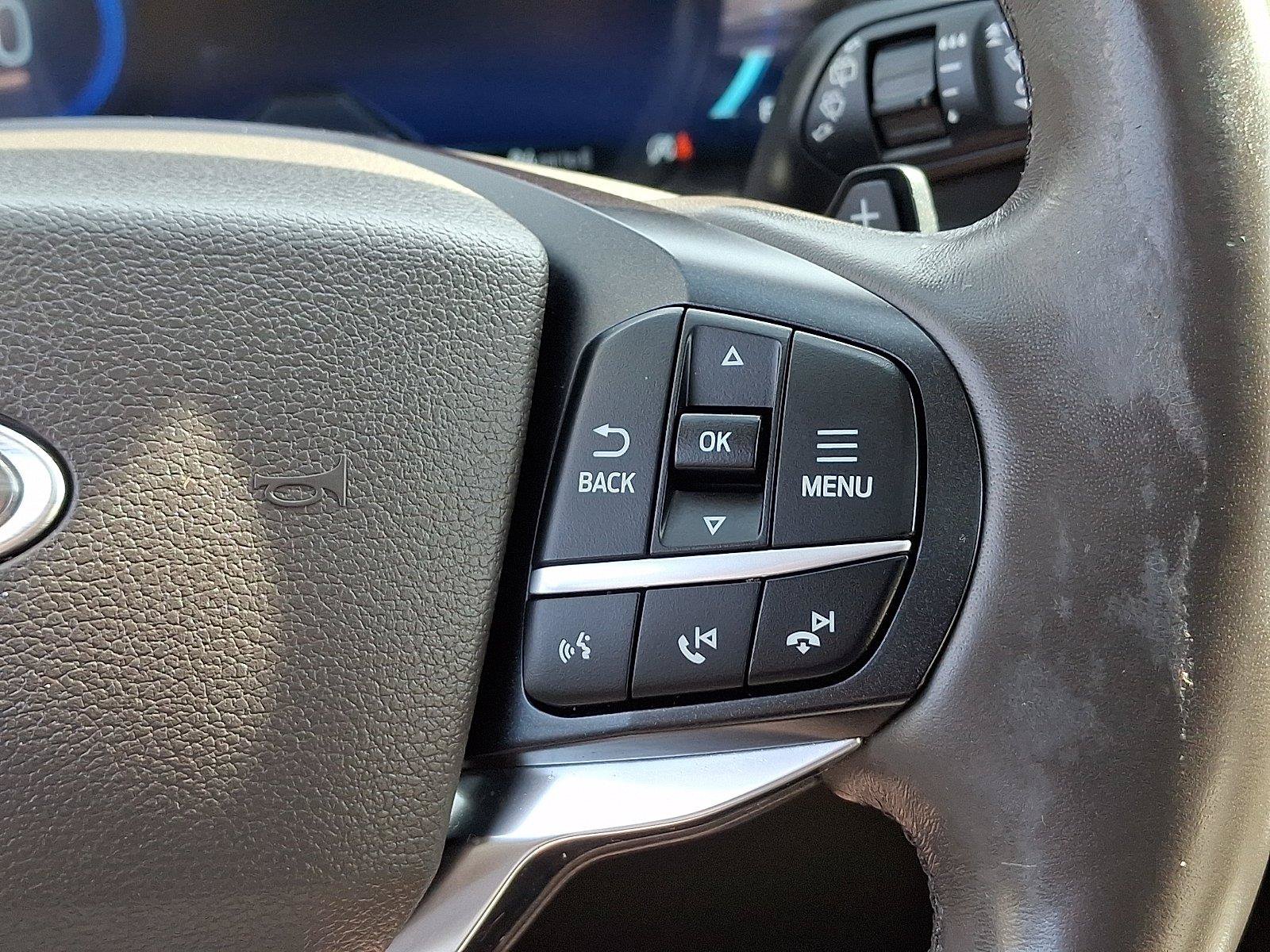 Used 2020 Ford Explorer Platinum w/ Premium Technology Package AWD/4WD image 24