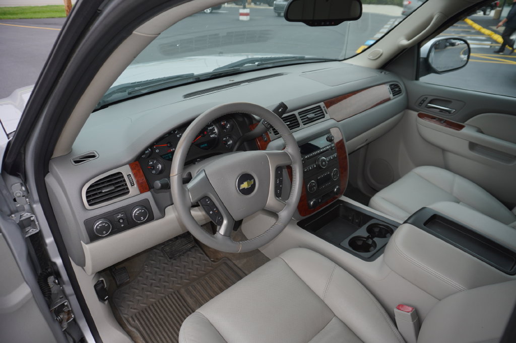 Used 2013 Chevrolet Silverado 1500 LTZ w/ Z71 Appearance Package AWD/4WD image 23