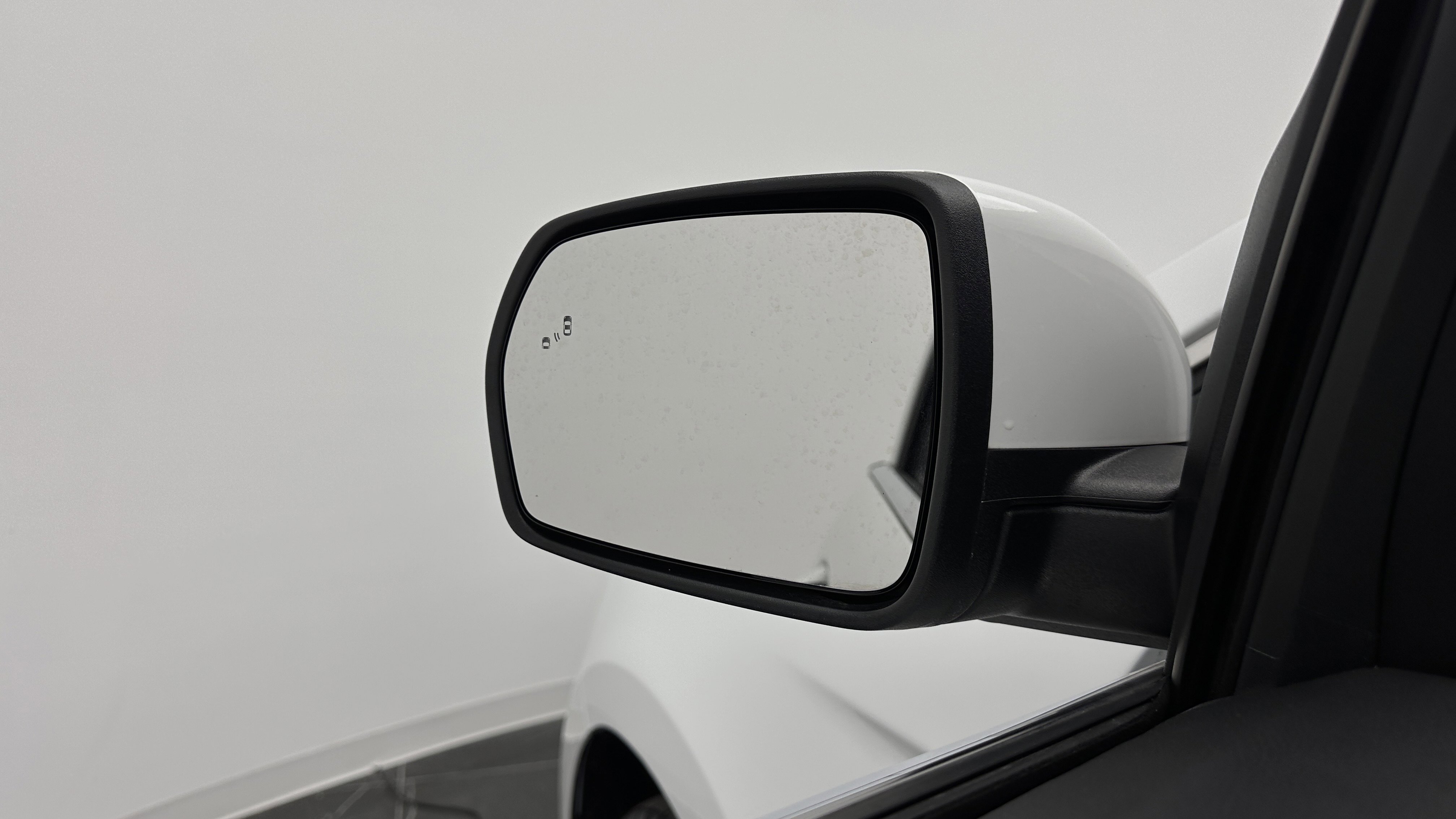 Used 2024 Ford Edge SEL AWD/4WD image 12