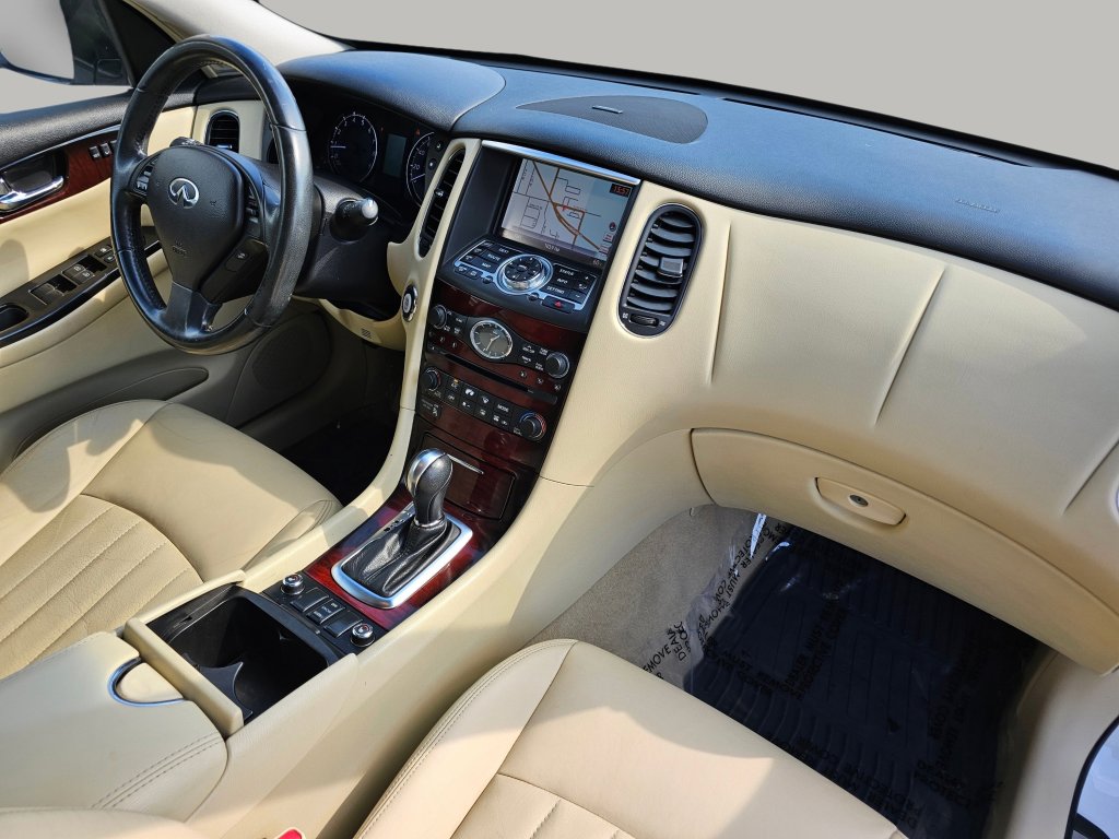 Used 2016 INFINITI QX50 AWD w/ Premium Plus Package image 28