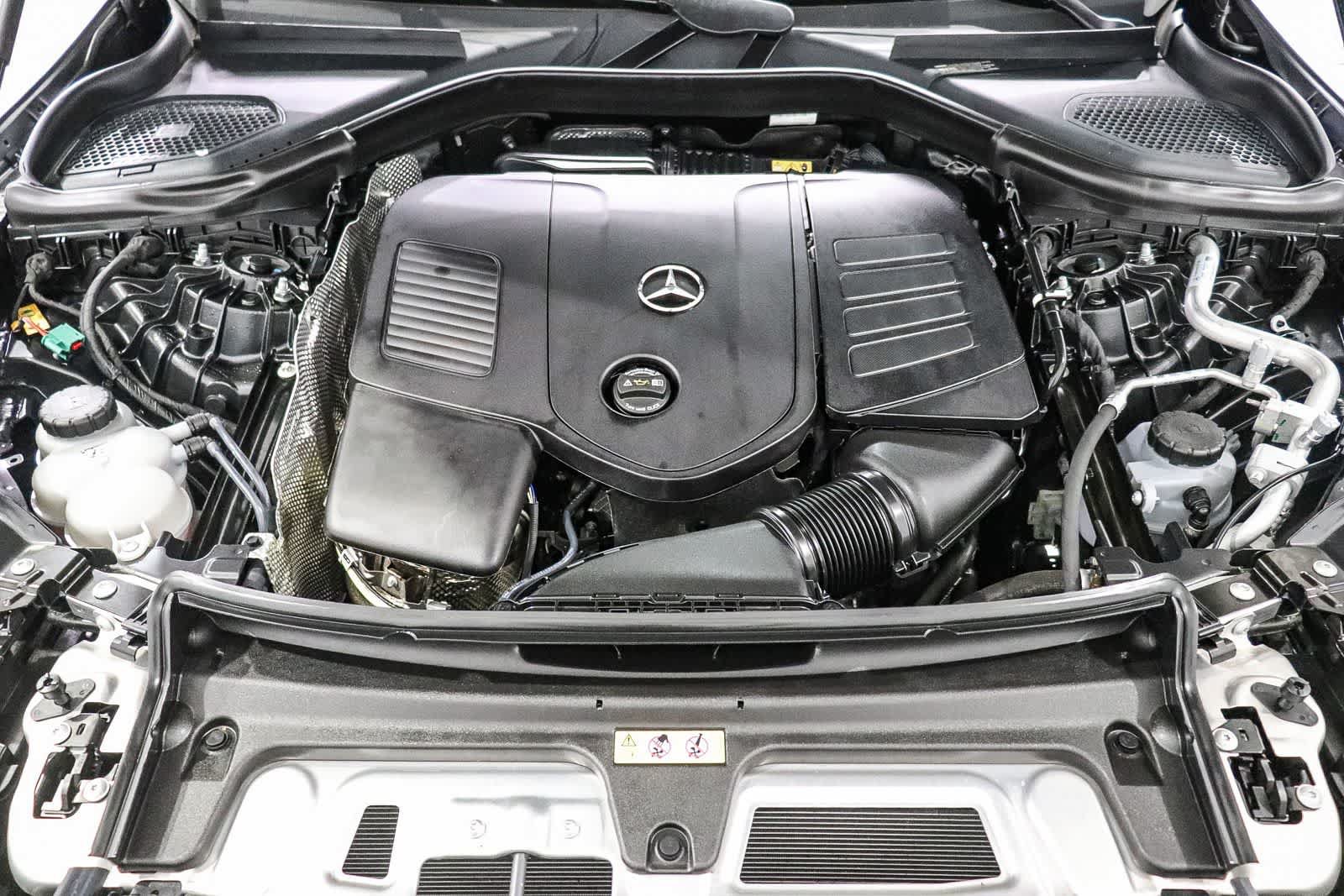 Used 2025 Mercedes-Benz GLC 350e 4MATIC image 27