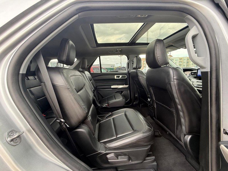 Certified 2023 Ford Explorer XLT w/ Equipment Group 202A AWD/4WD image 16