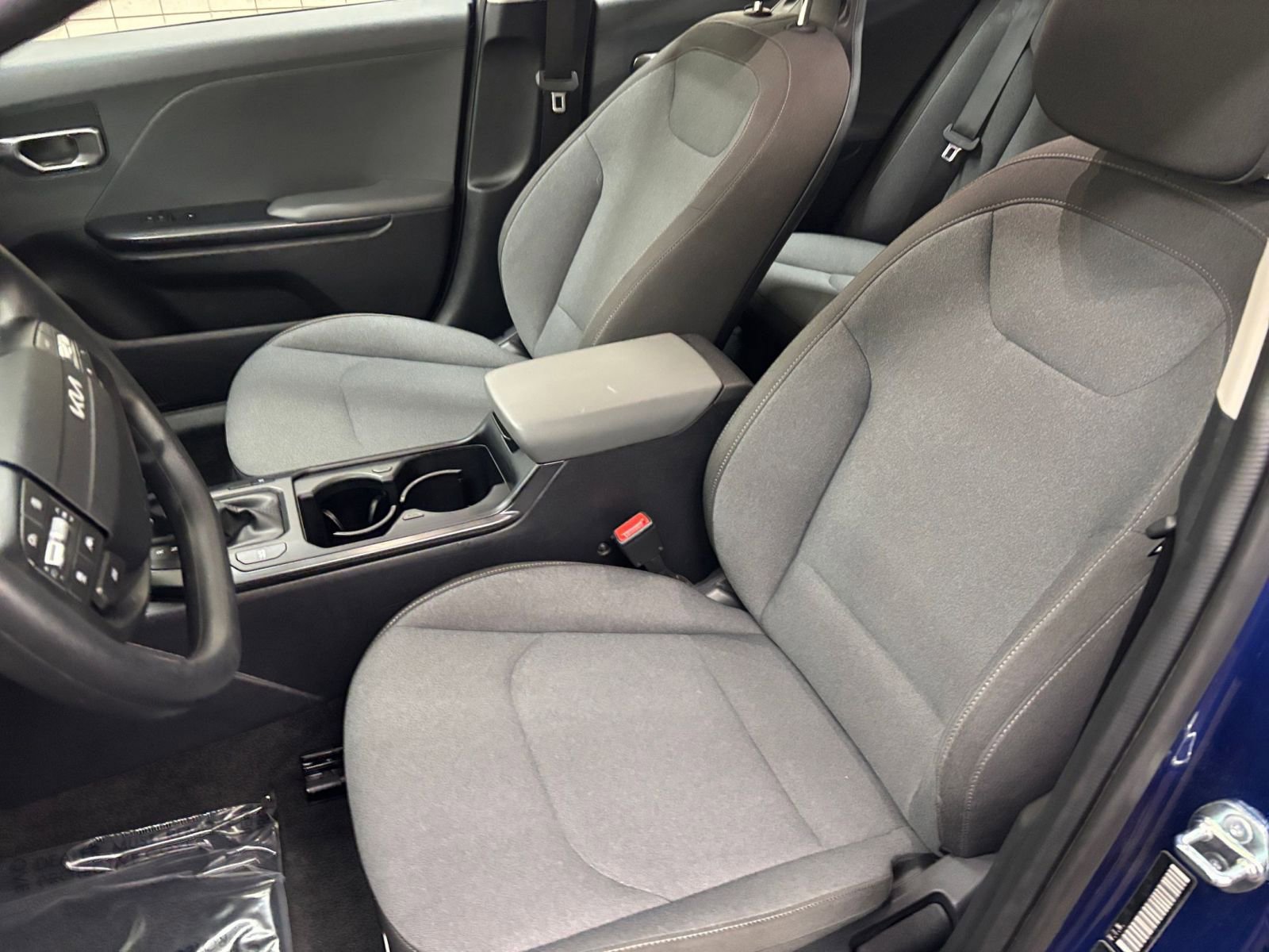 Used 2025 Kia K4 FWD image 32