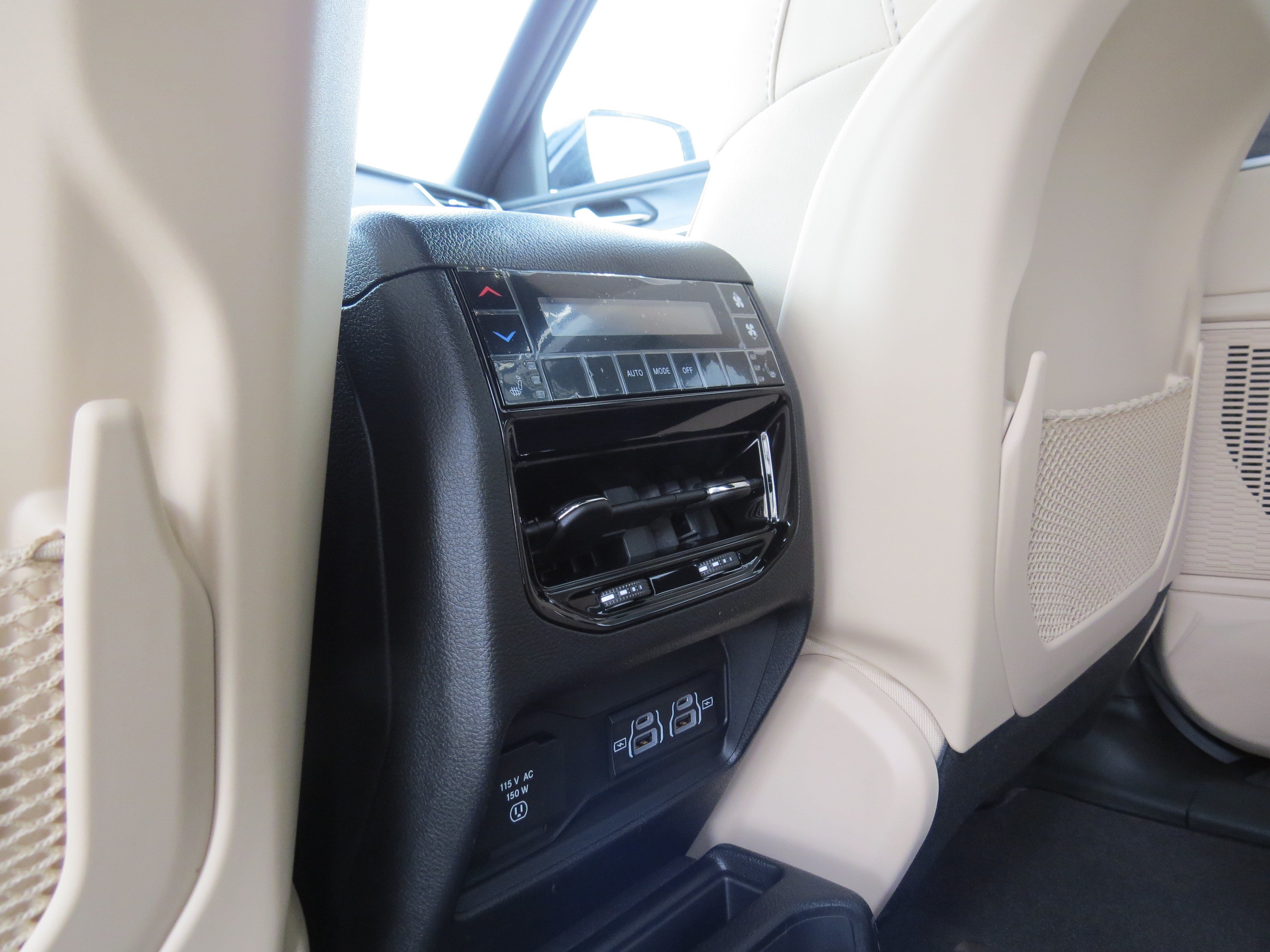 New 2025 Jeep Grand Cherokee L Limited w/ Luxury Tech Group II AWD/4WD image 19