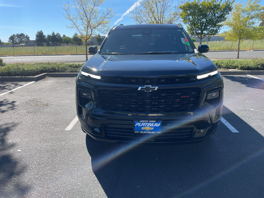 Used 2024 Chevrolet Traverse RS image 2