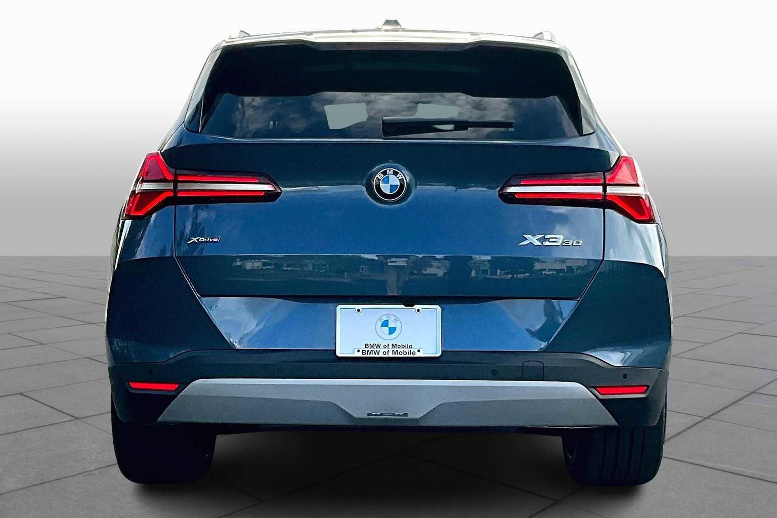 Used 2026 BMW X3 xDrive30 w/ Premium Package image 4