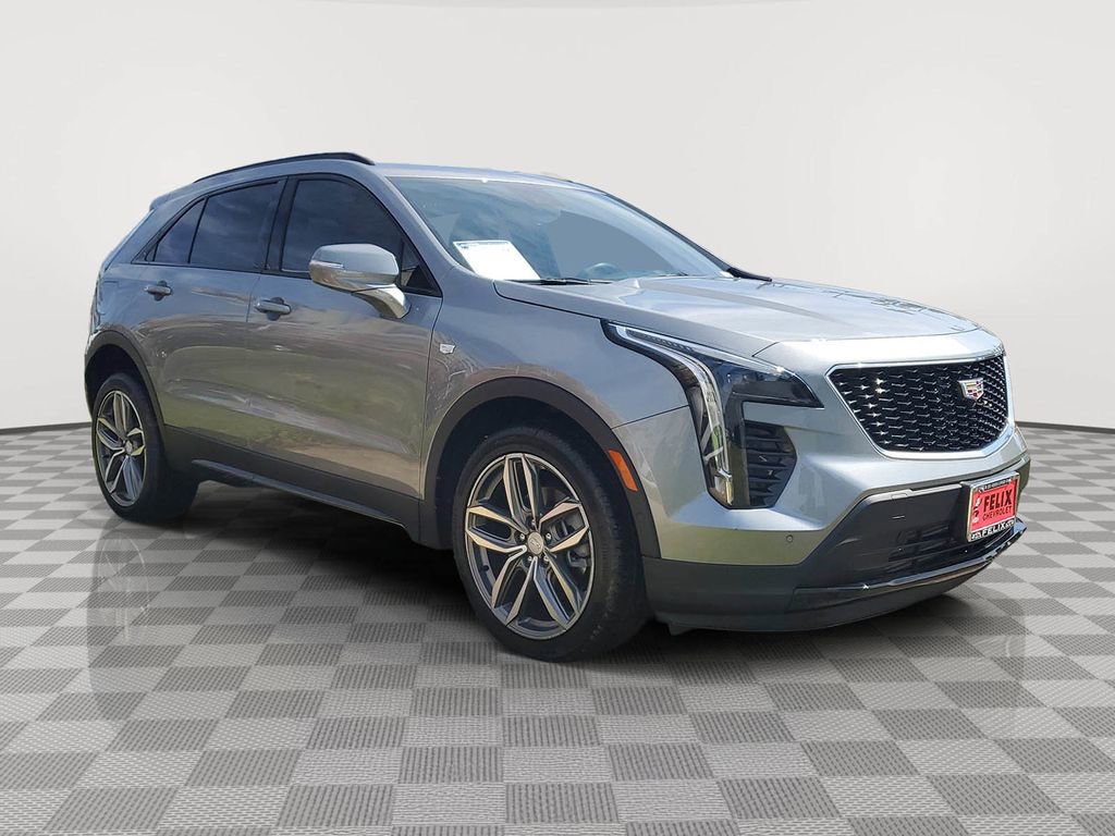 Used 2023 Cadillac XT4 Sport w/ Enhanced Visibility Package image 3