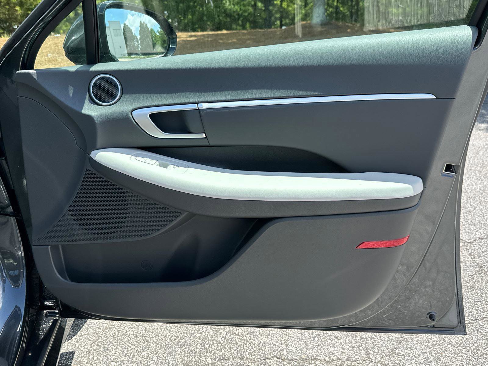 Certified 2024 Hyundai Sonata SEL w/ Convenience Package image 11