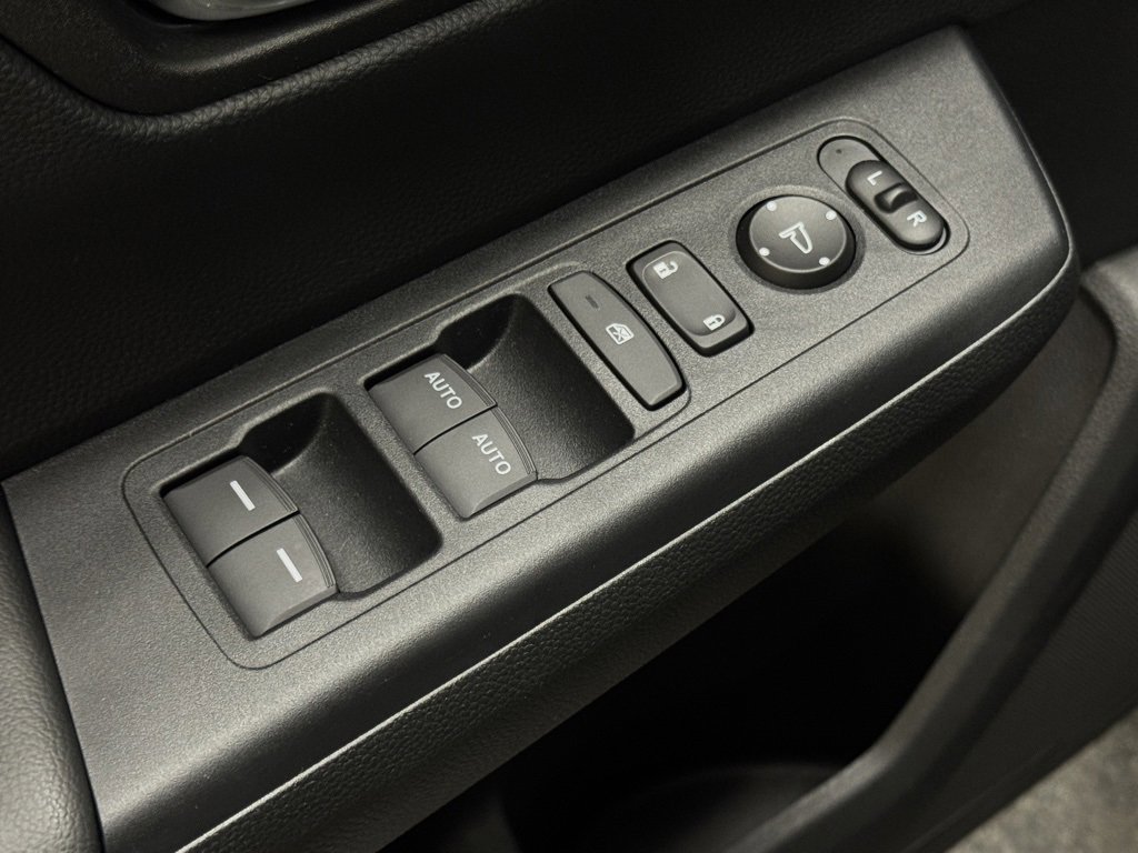 Used 2025 Honda CR-V EX image 13