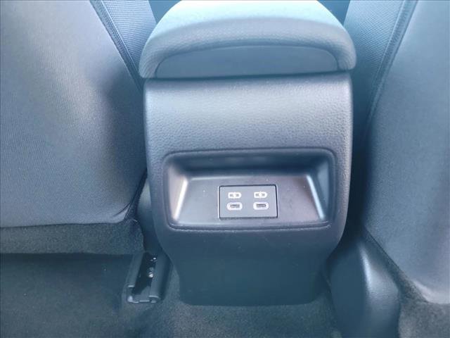 Used 2025 Toyota Corolla LE FWD image 17