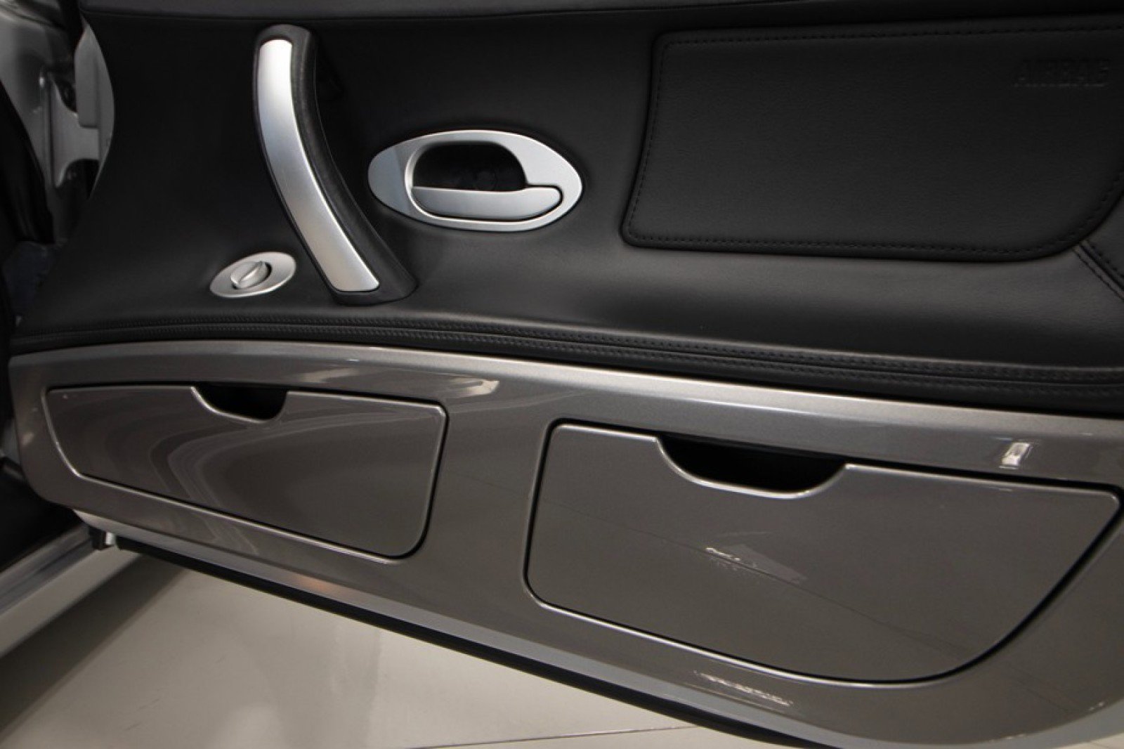 Used 2001 BMW Z8 image 71