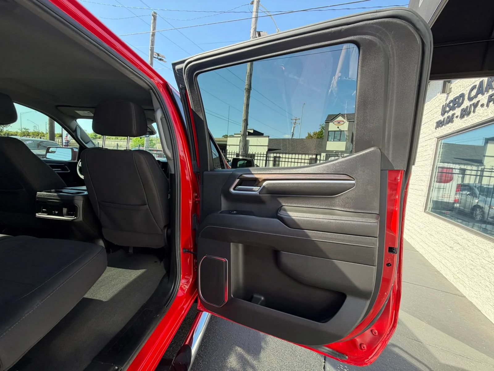 Used 2024 Chevrolet Silverado 1500 LT w/ Protection Package AWD/4WD image 30