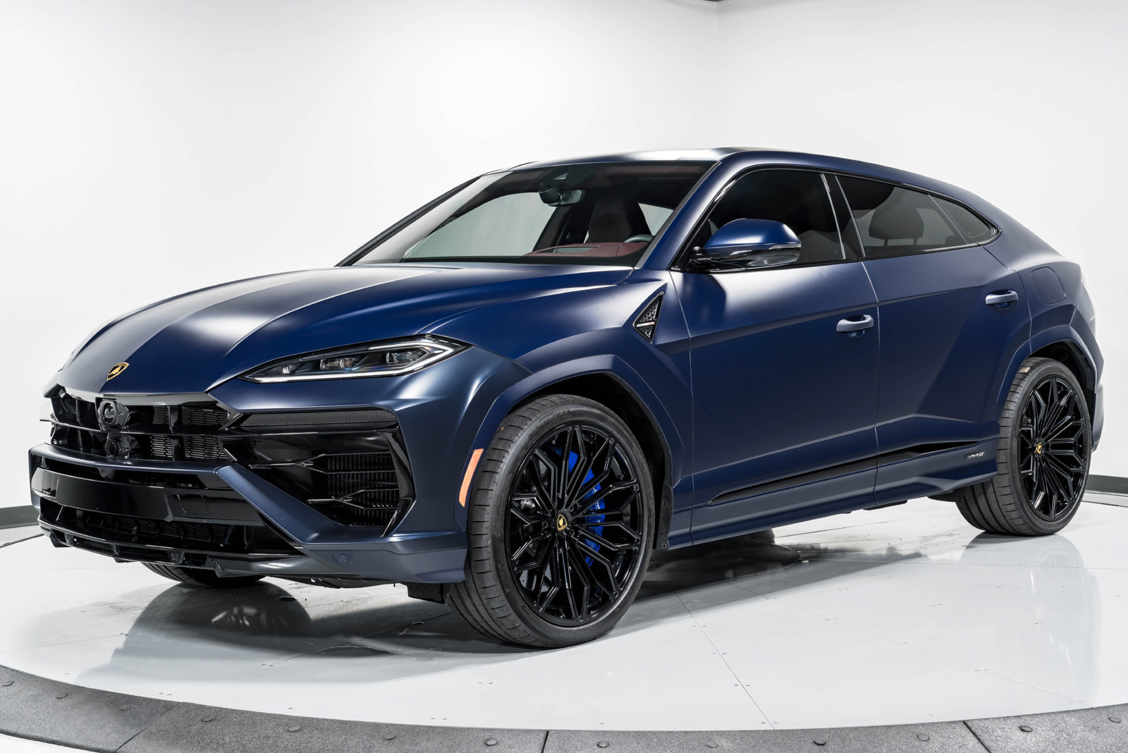 Used 2025 Lamborghini Urus SE AWD/4WD image 7