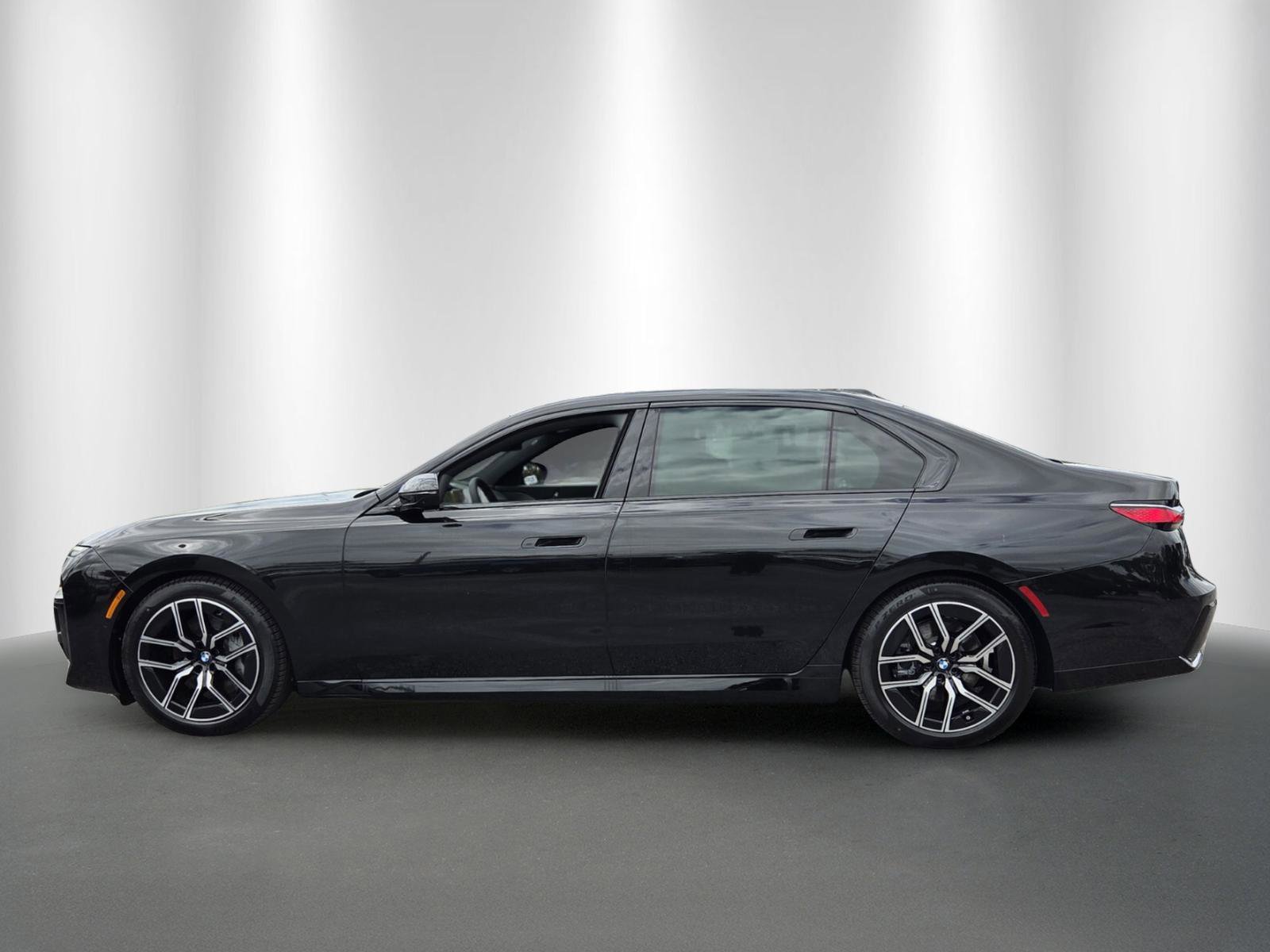New 2026 BMW 740i xDrive AWD/4WD image 4