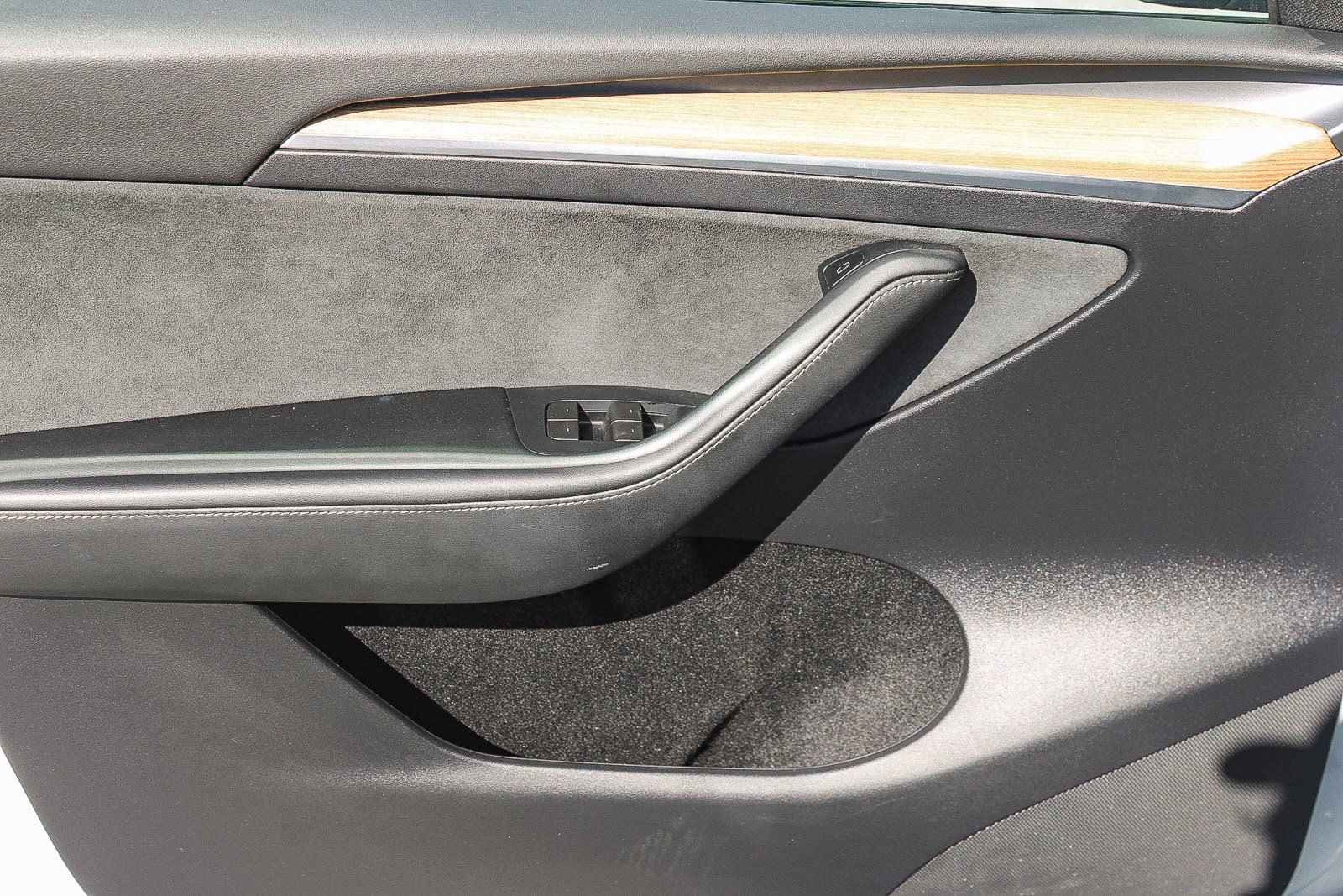 Used 2023 Tesla Model Y Long Range image 21