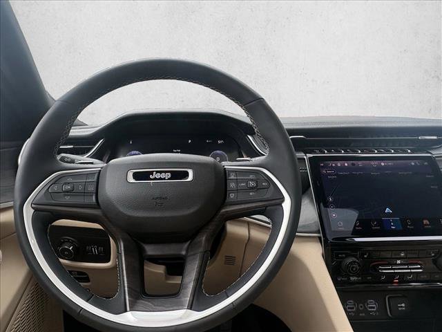 Used 2023 Jeep Grand Cherokee L Limited image 15