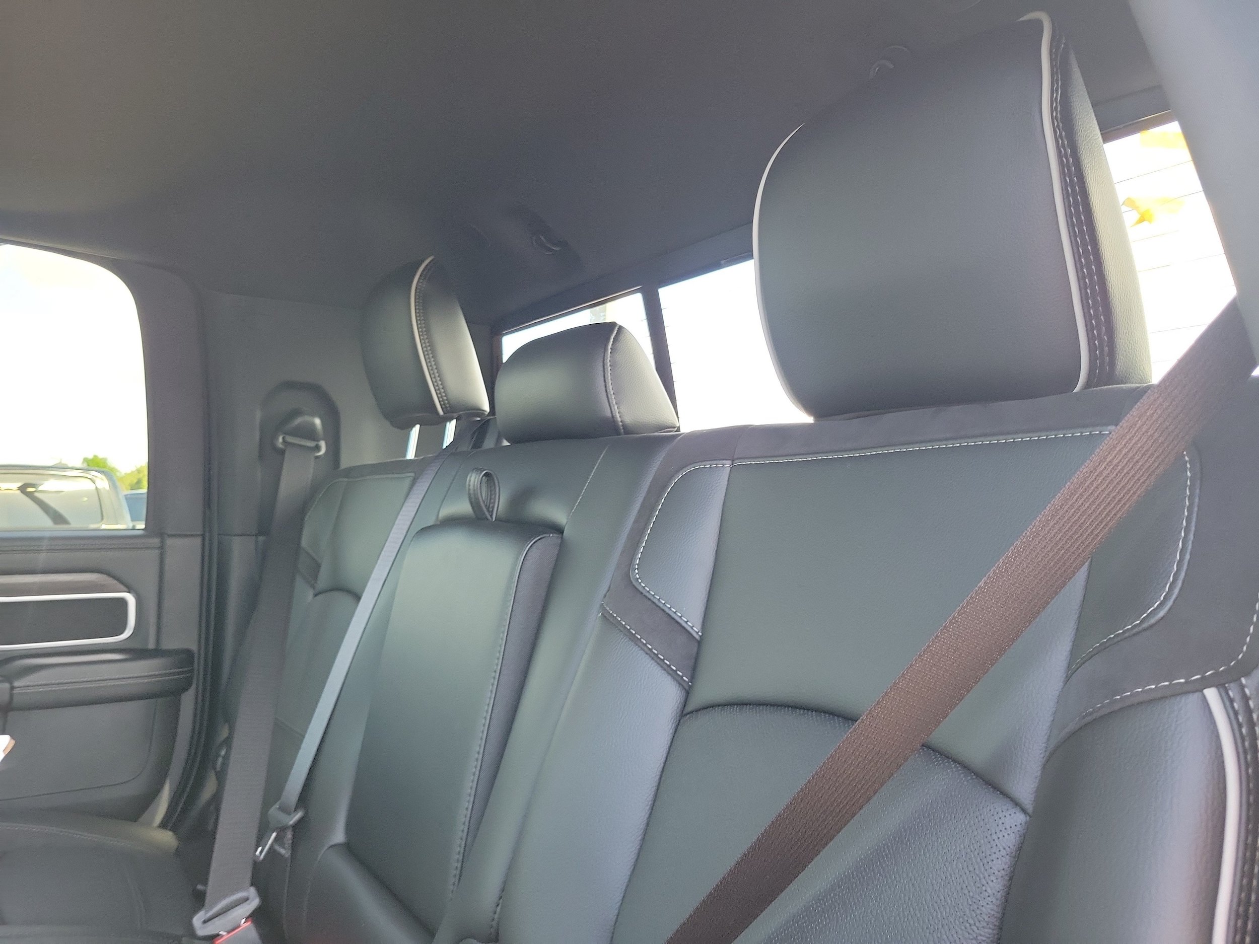 New 2027 RAM 3500 Laramie AWD/4WD image 10