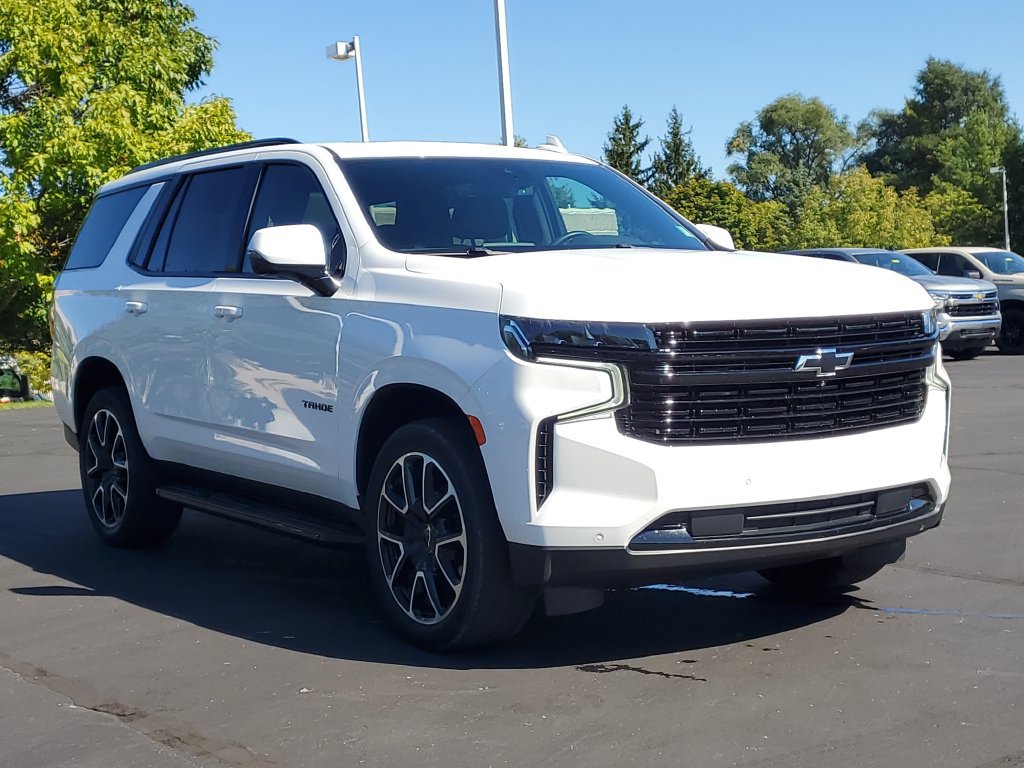 Used 2023 Chevrolet Tahoe RST w/ Luxury Package AWD/4WD image 2