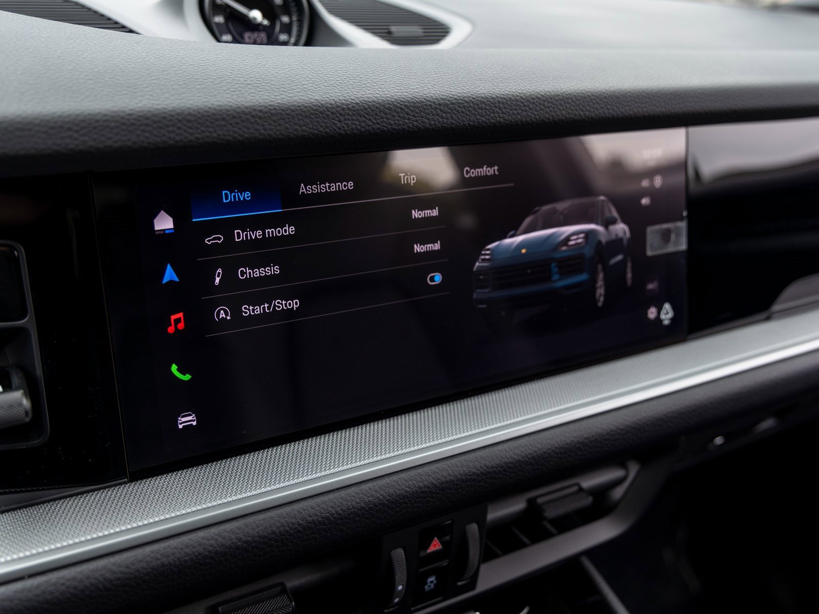 New 2026 Porsche Cayenne Coupe image 32