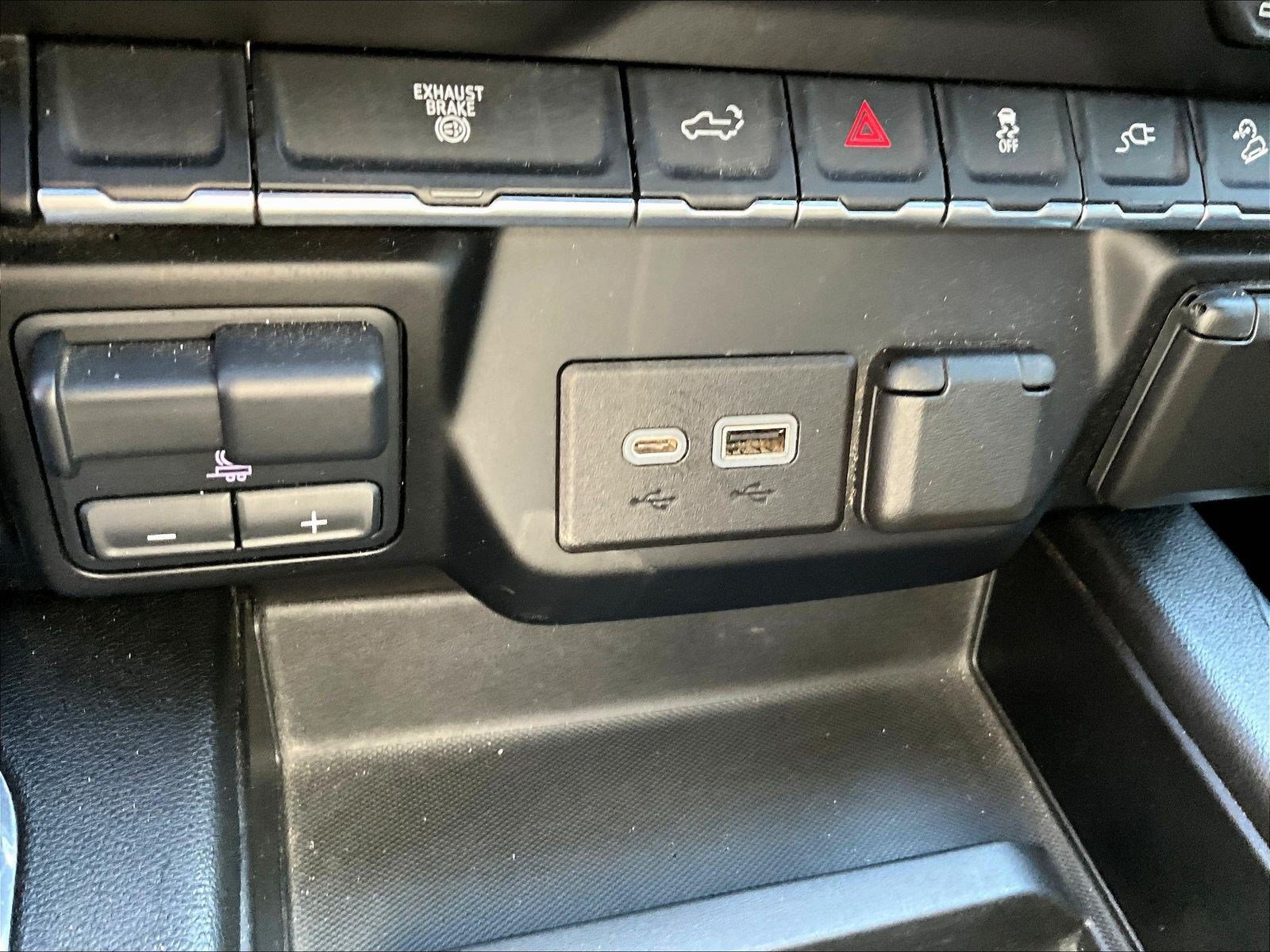 Used 2021 GMC Sierra 3500 AT4 w/ Gooseneck/5TH Wheel Package AWD/4WD image 17