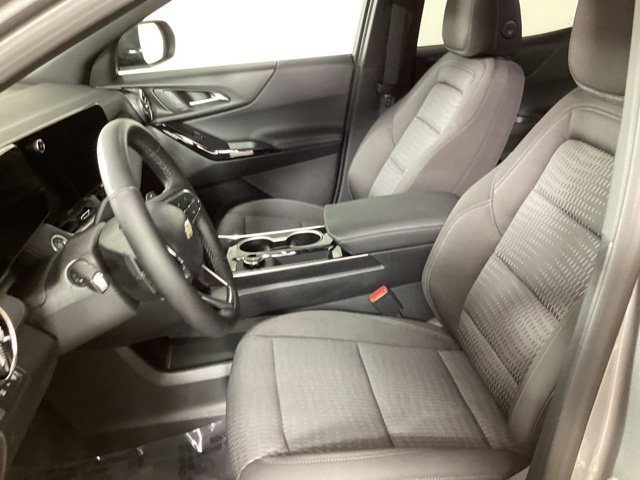 Used 2026 Chevrolet Equinox LT AWD/4WD image 10