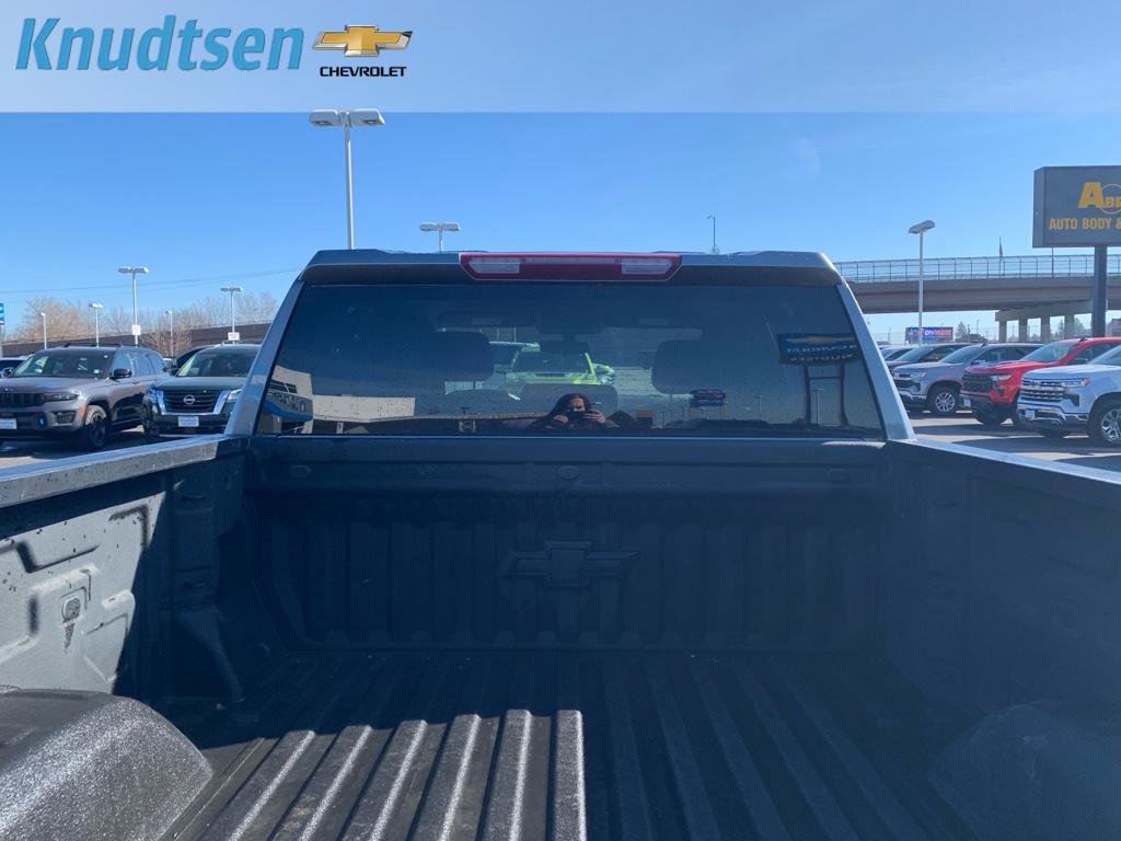 Used 2022 Chevrolet Silverado 1500 LT w/ Z71 Off-Road Package image 15