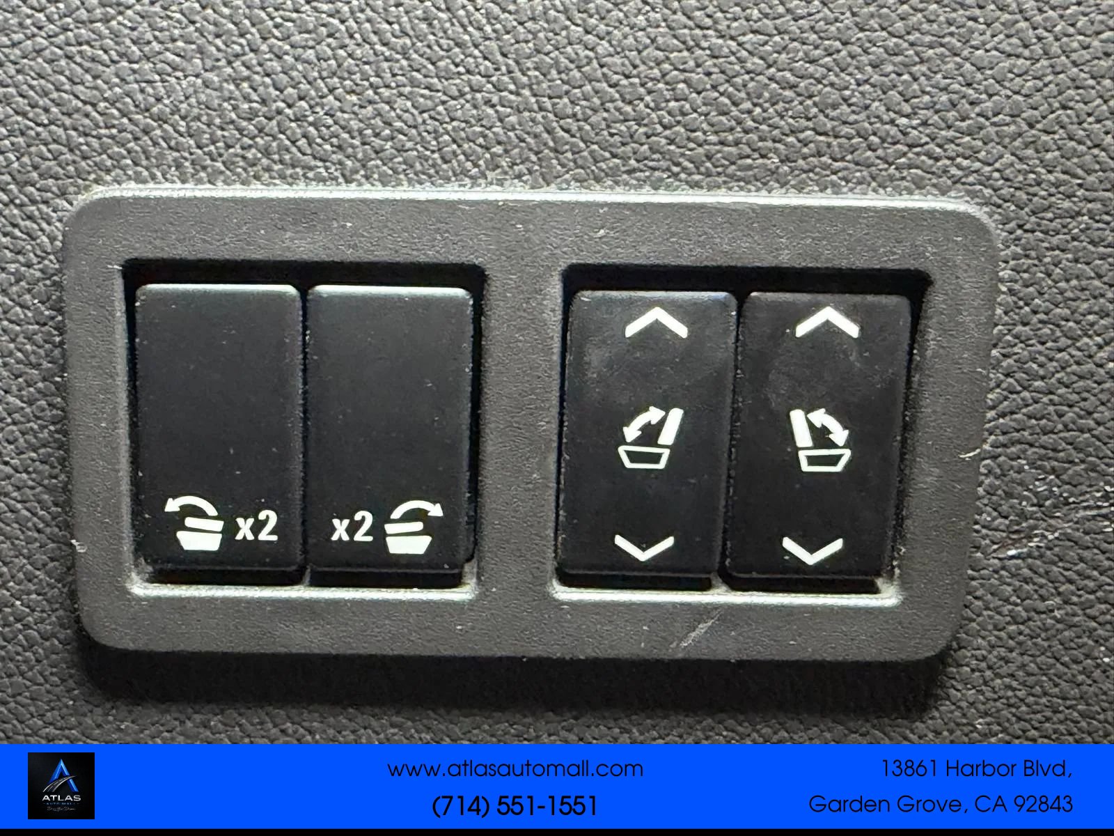 Used 2015 Cadillac Escalade Premium AWD/4WD image 15