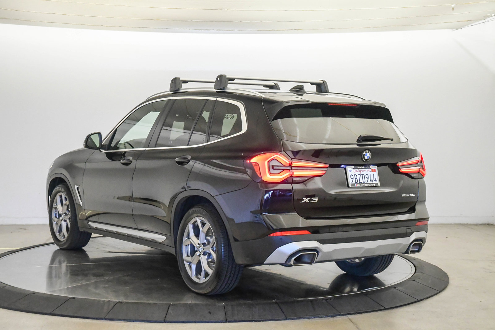 Certified 2023 BMW X3 sDrive30i w/ Premium Package RWD image 2