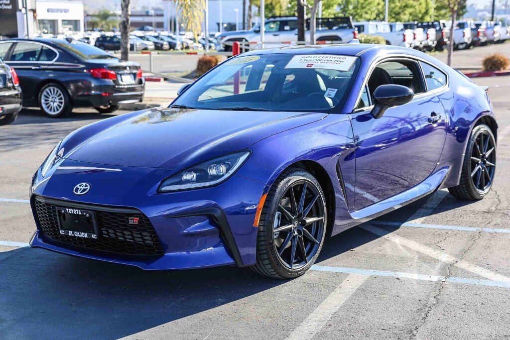 Certified 2025 Toyota GR86 Premium w/ ALL Weather Mat Package (TMS) image 18