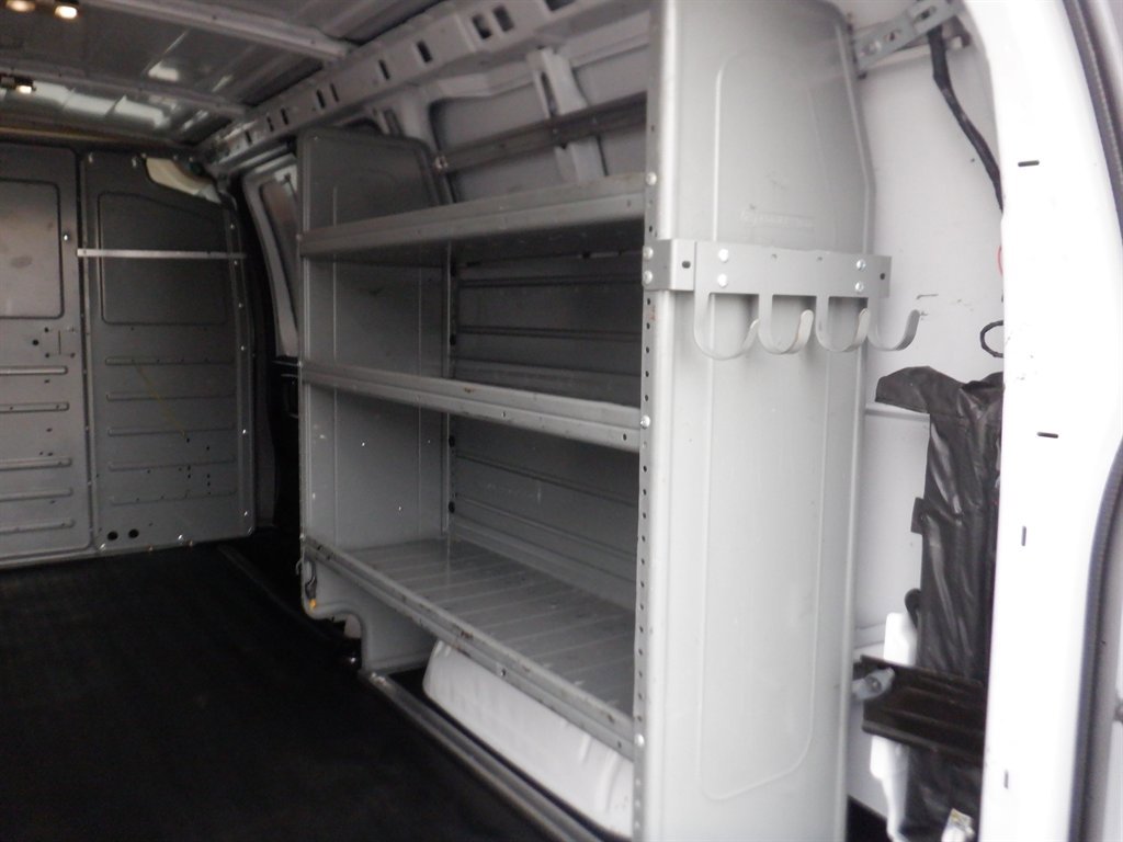 Used 2023 GMC Savana 2500 w/ Driver Convenience Package image 6