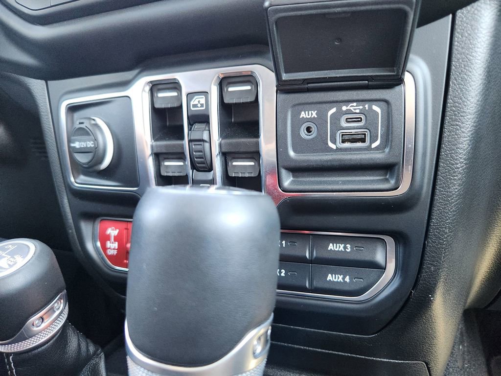 Used 2022 Jeep Wrangler Unlimited Rubicon 4xe w/ Cold Weather Group image 25