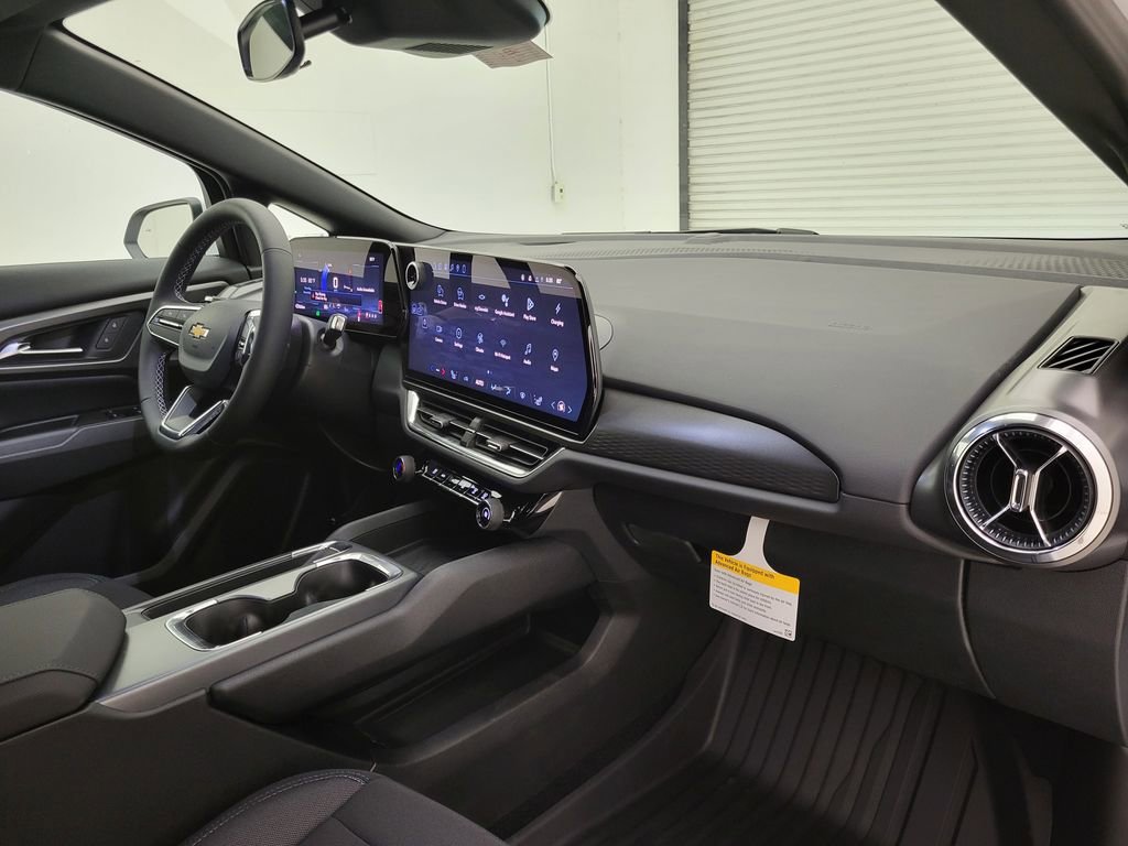 New 2026 Chevrolet Equinox EV LT image 34