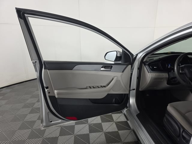 Used 2019 Hyundai Sonata SE FWD image 19