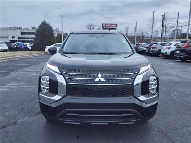 New 2025 Mitsubishi Outlander ES image 2