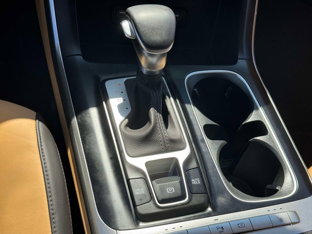 Used 2024 Kia Carnival LX image 28