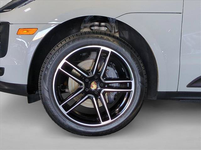 Used 2021 Porsche Macan AWD/4WD image 24