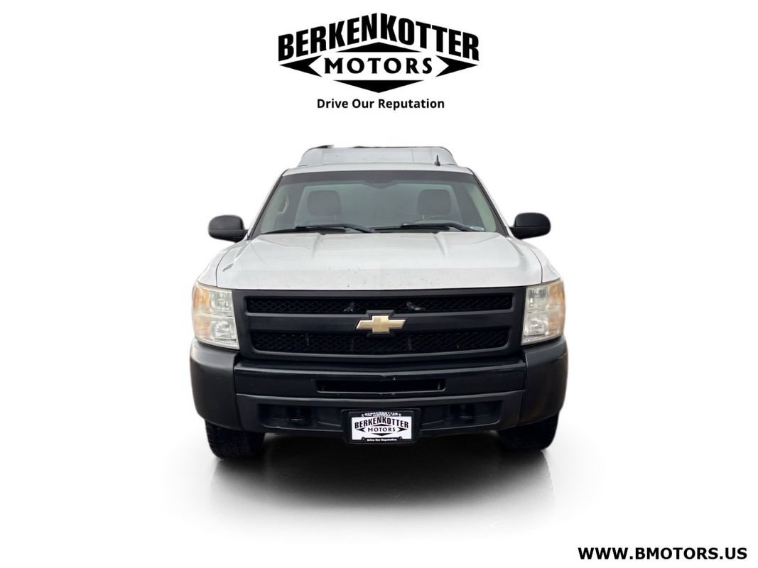 Used 2009 Chevrolet Silverado 1500 W/T AWD/4WD image 8