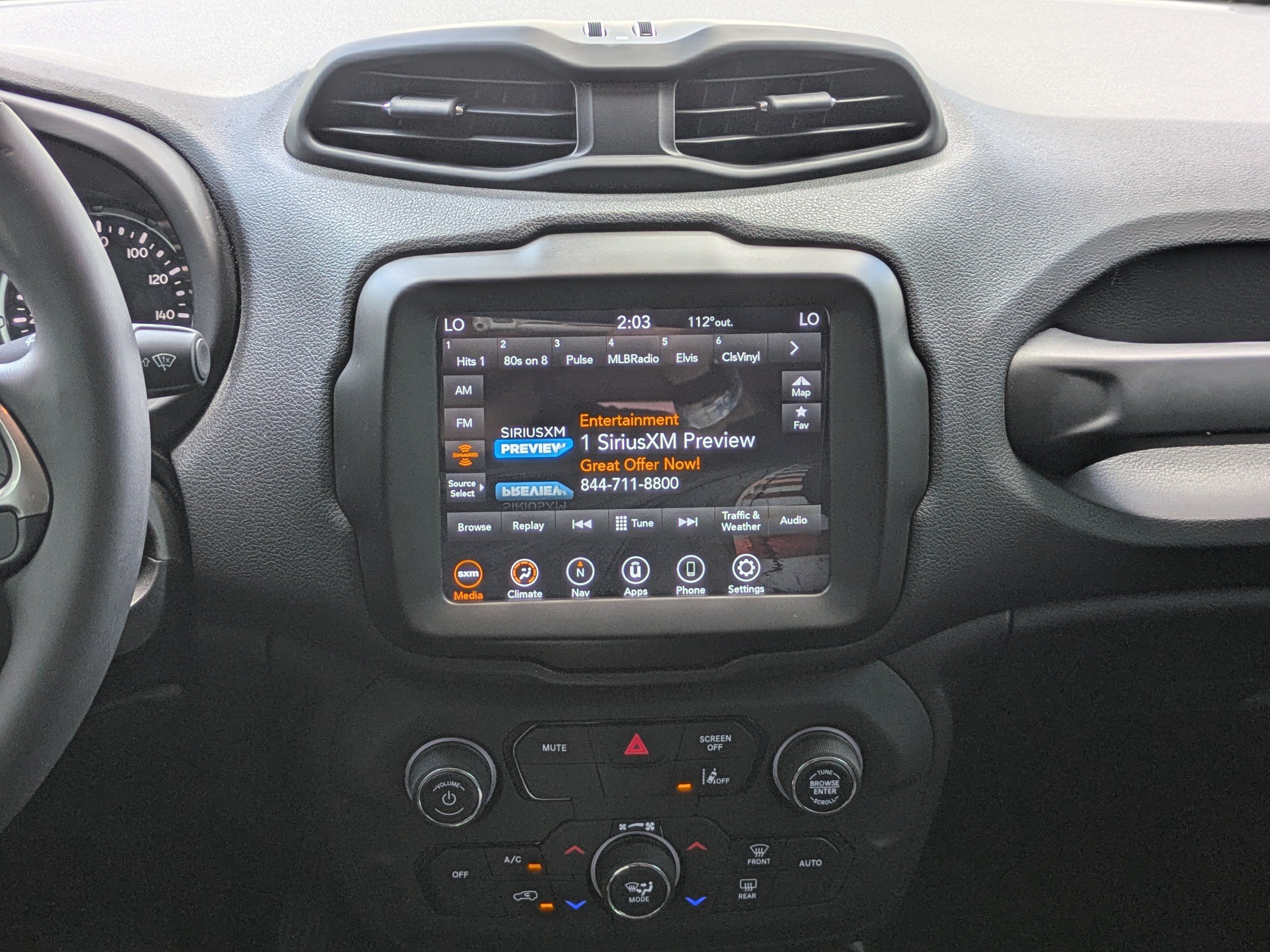 Used 2022 Jeep Renegade Latitude AWD/4WD image 19