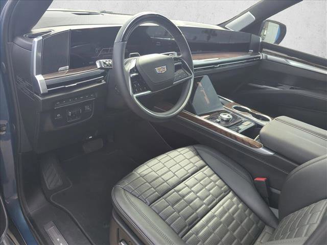 Certified 2025 Cadillac Escalade ESV Sport Platinum image 8