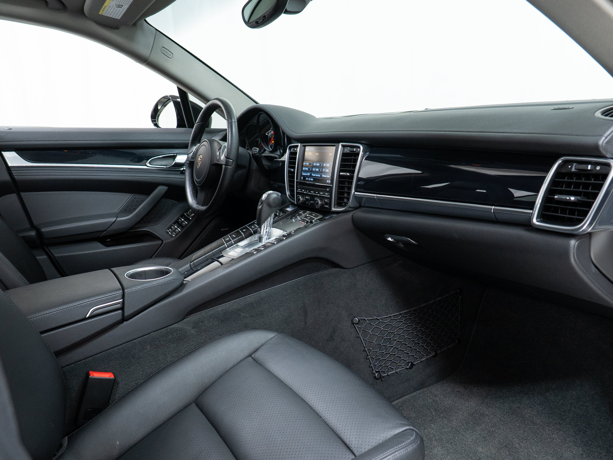 Used 2011 Porsche Panamera 4 AWD/4WD image 25