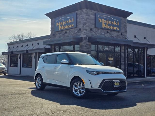 Used 2024 Kia Soul LX w/ Option Group 015 image 1