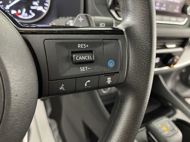 Used 2022 Nissan Rogue SV FWD image 18