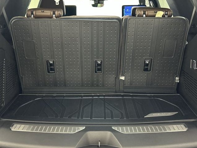 New 2026 Chevrolet Tahoe High Country AWD/4WD image 22