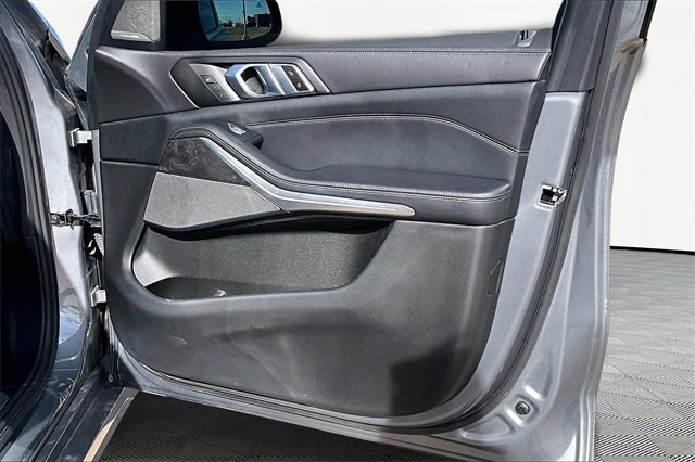 Used 2023 BMW X7 xDrive40i w/ Premium Package image 19